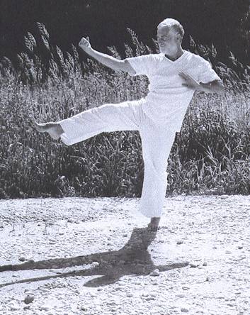 Peter Blomeyer mit Qigong-bung